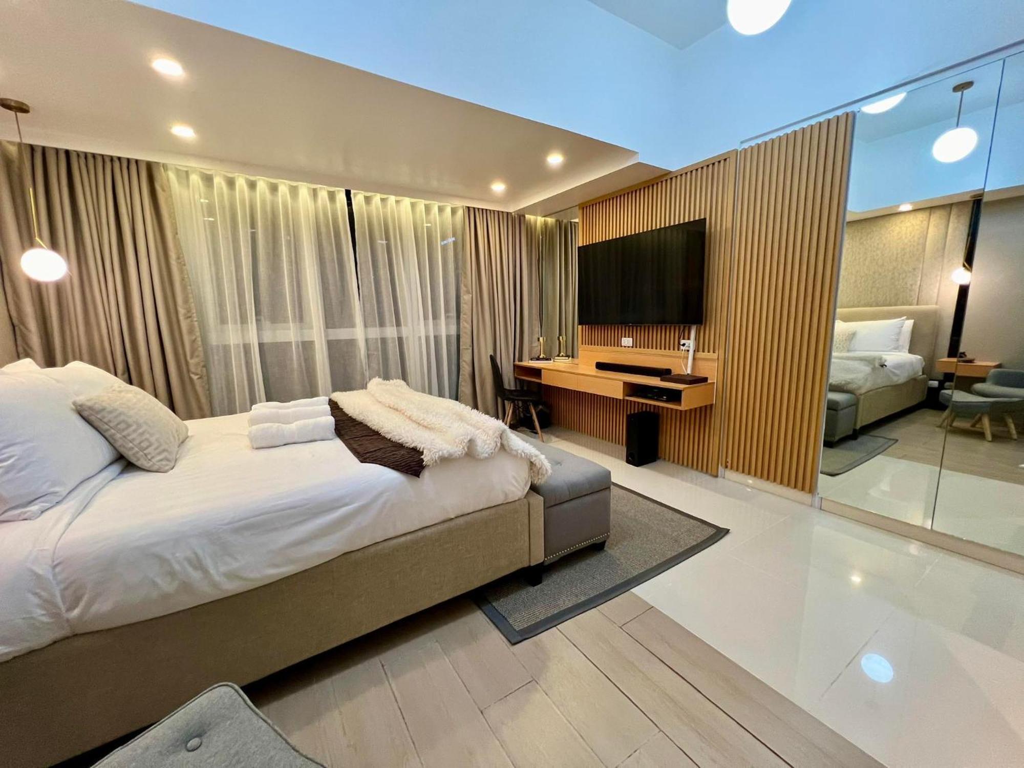 Hotel Vibe Condo At Uptown Parksuites Bgc Taguig Exterior foto
